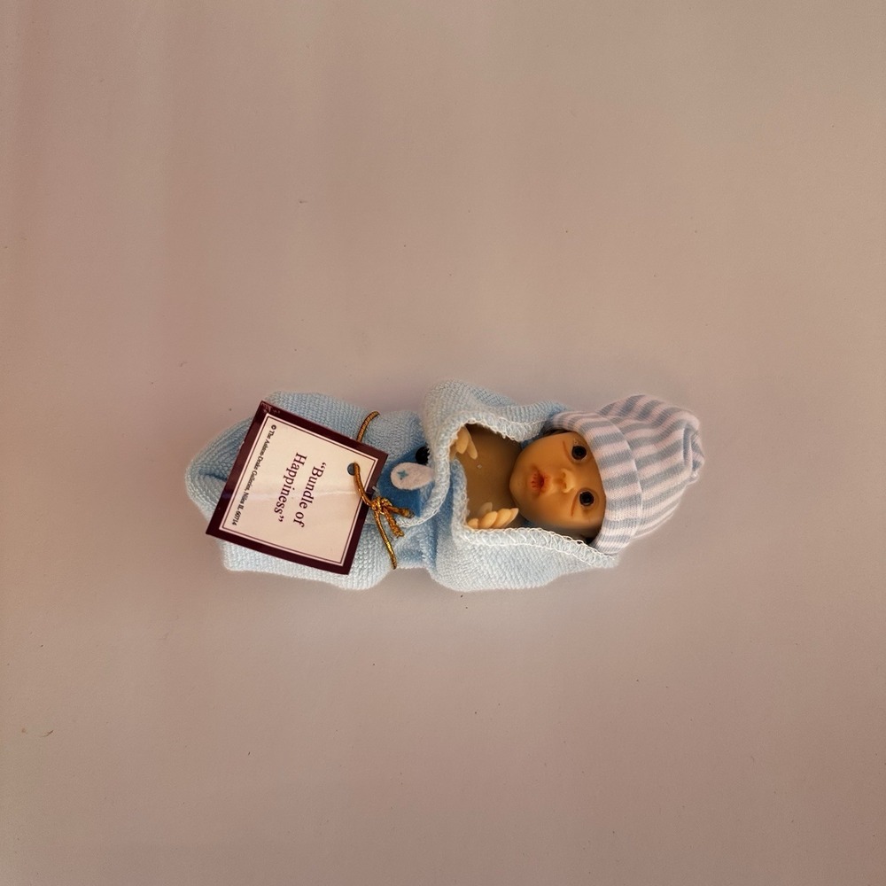 Sherry Rawn "Bundle Babies" Miniature Lifelike Baby Doll Bundle Of Happiness 4"